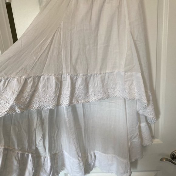 Hi Low White eyelet skirt - Picture 1 of 6